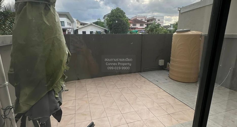 For rent 4 bedrooms townhouse in Mueang Samut Prakan, Samut Prakan