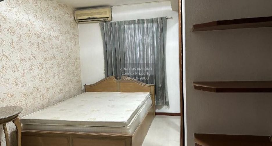 Condo en alquiler de 3 habitaciones en Yan Nawa, Bangkok