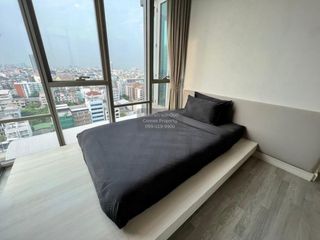 For rent 2 bedrooms condo in Khlong San, Bangkok