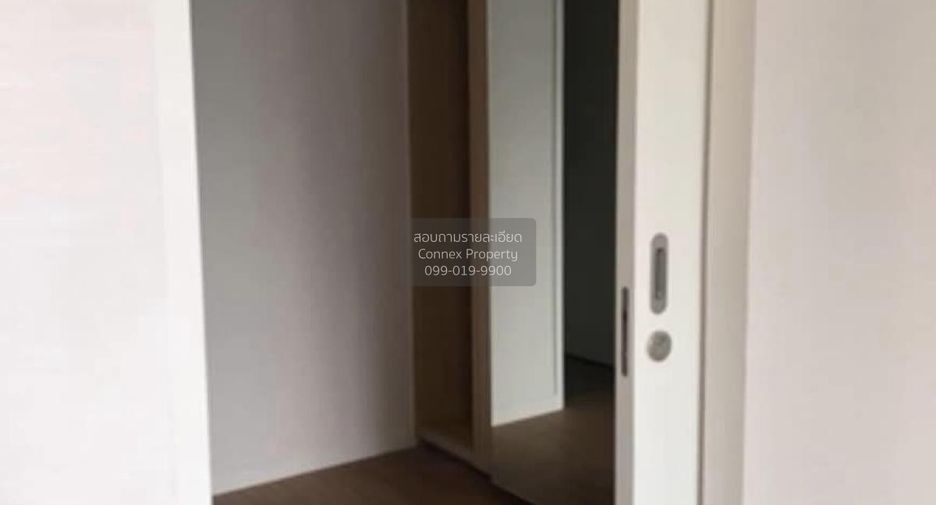 For rent 2 bedrooms condo in Bang Rak, Bangkok