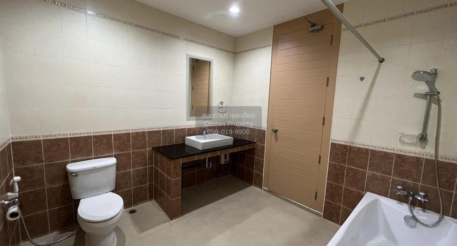 Wohnung zur Miete mit 3 Zimmer in Khlong Toei, Bangkok