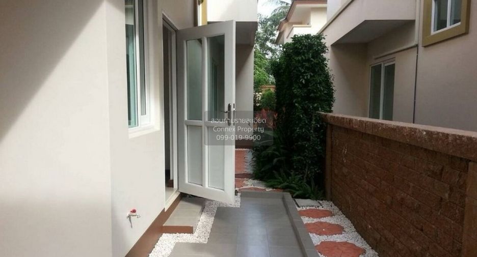 For rent 4 bedrooms house in Bang Khae, Bangkok
