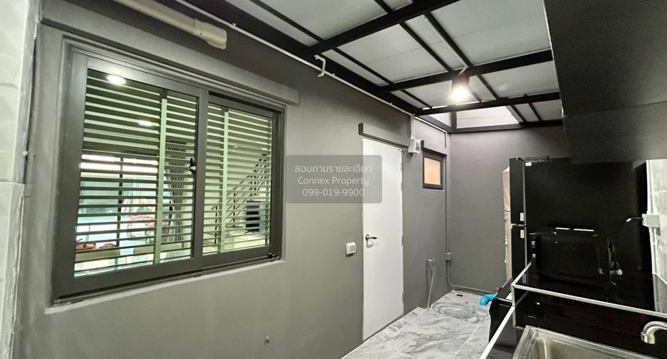 For rent 3 bedrooms townhouse in Bang Phli, Samut Prakan