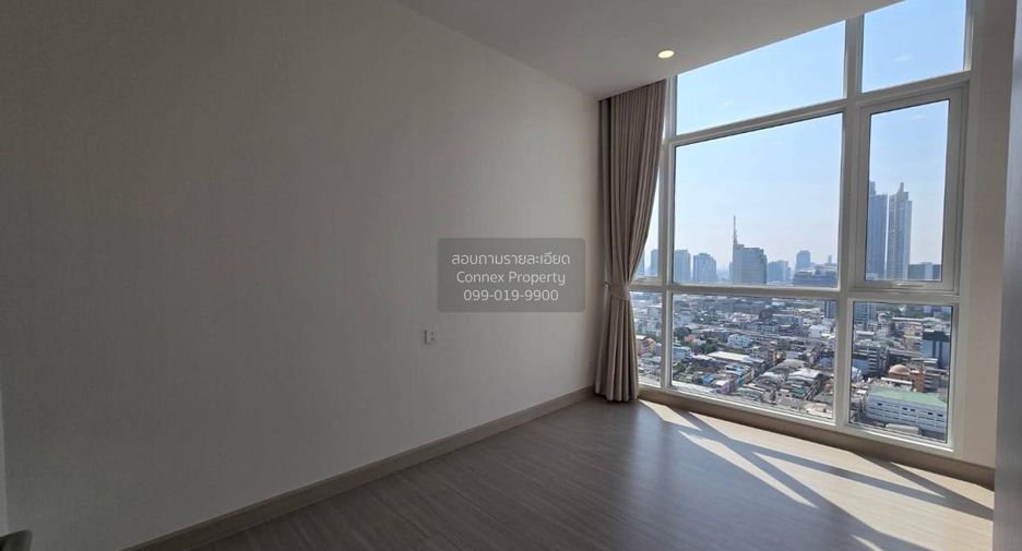 For rent 2 bedrooms condo in Bang Rak, Bangkok
