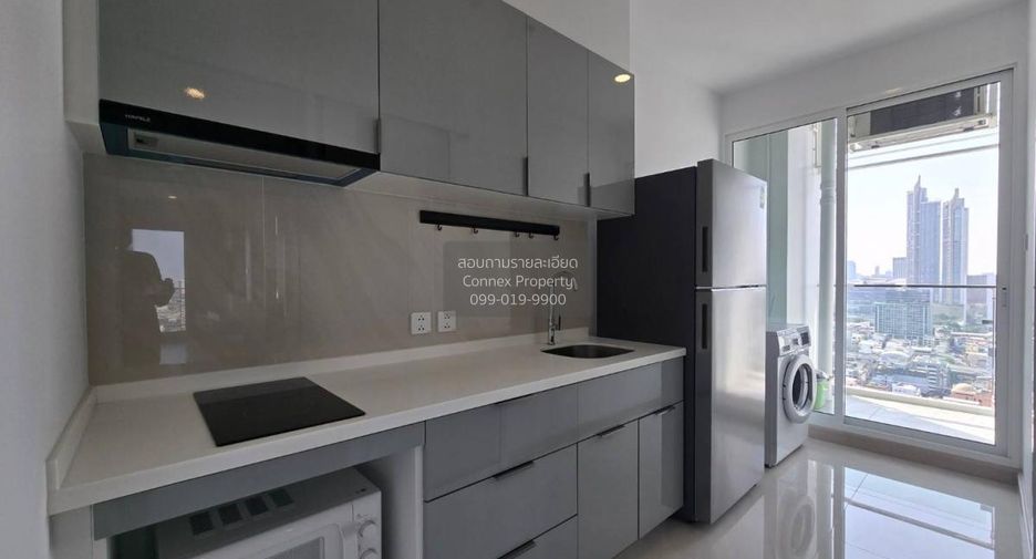 For rent 2 bedrooms condo in Bang Rak, Bangkok