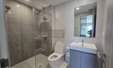 For rent 2 bedrooms condo in Bang Rak, Bangkok