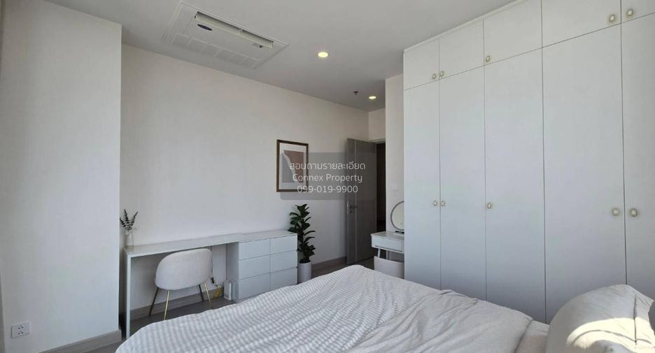 For rent 2 bedrooms condo in Bang Rak, Bangkok