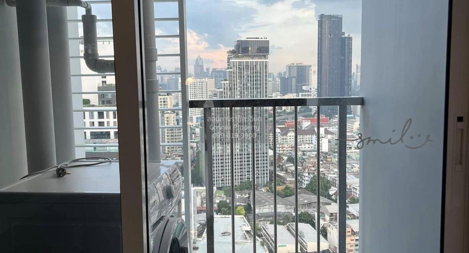 Condo en alquiler de 1 habitaciones en Bang Rak, Bangkok