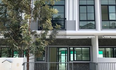 For rent 2 bedrooms townhouse in Bang Phli, Samut Prakan