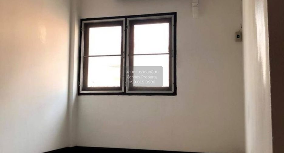 For rent 5 bedrooms townhouse in Chatuchak, Bangkok