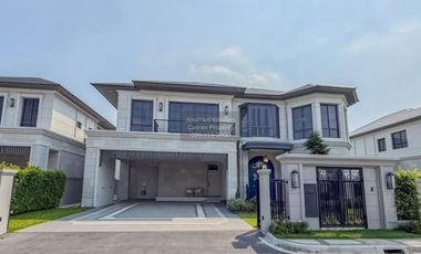 For rent 4 bedrooms house in Bang Kapi, Bangkok