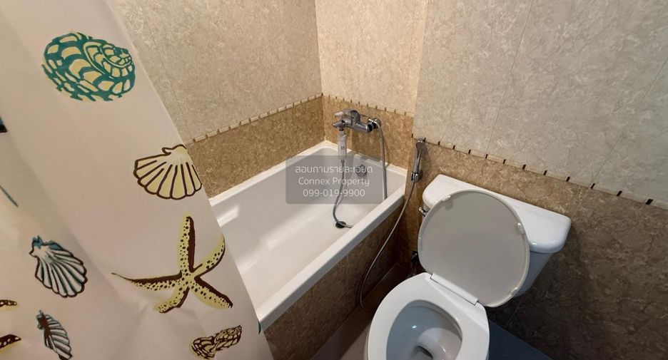For rent 2 bedrooms condo in Pathum Wan, Bangkok