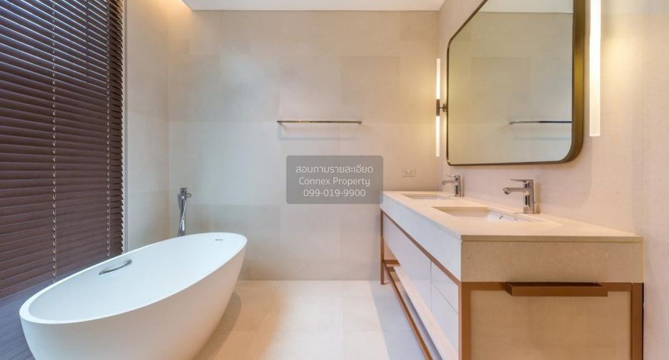 For rent 2 bedrooms condo in Pathum Wan, Bangkok
