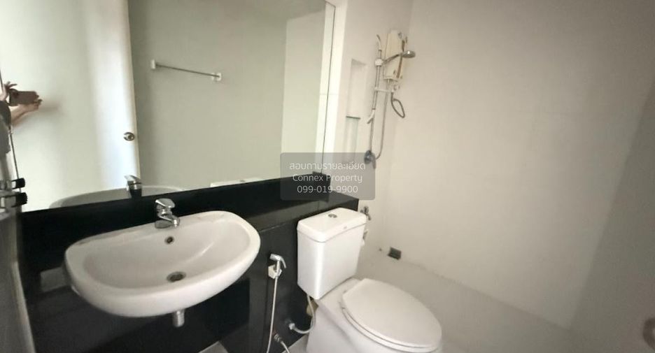 For rent 2 bedrooms condo in Thon Buri, Bangkok