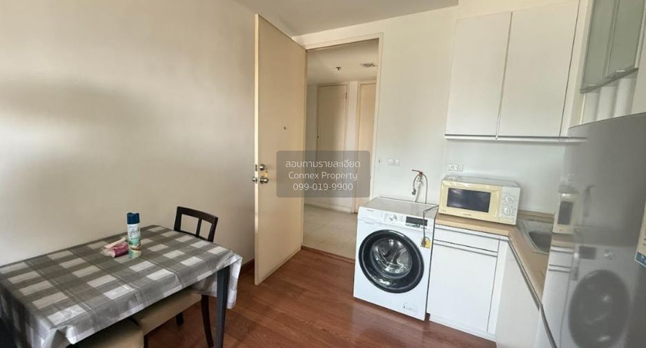 For rent 2 bedrooms condo in Thon Buri, Bangkok