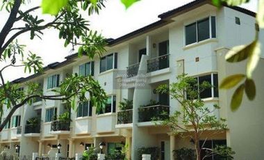 For rent 4 bedrooms townhouse in Mueang Samut Prakan, Samut Prakan
