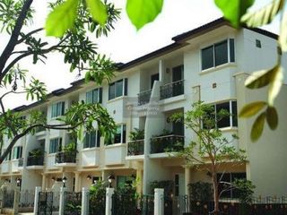 For rent 4 bedrooms townhouse in Mueang Samut Prakan, Samut Prakan