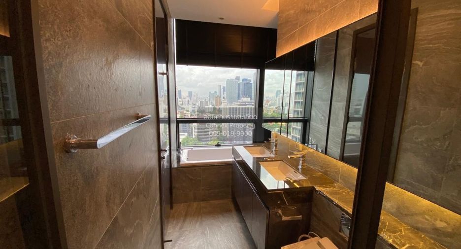 For rent 2 bedrooms condo in Khlong Toei, Bangkok