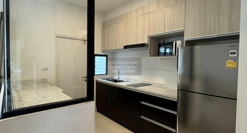 For rent 3 bedrooms townhouse in Bang Phli, Samut Prakan