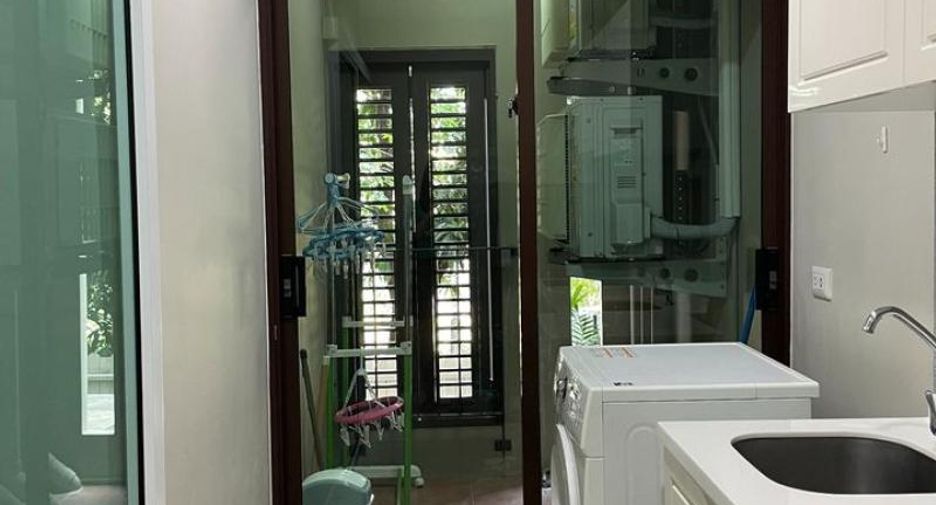 Condo en alquiler de 1 habitaciones en Khlong Toei, Bangkok