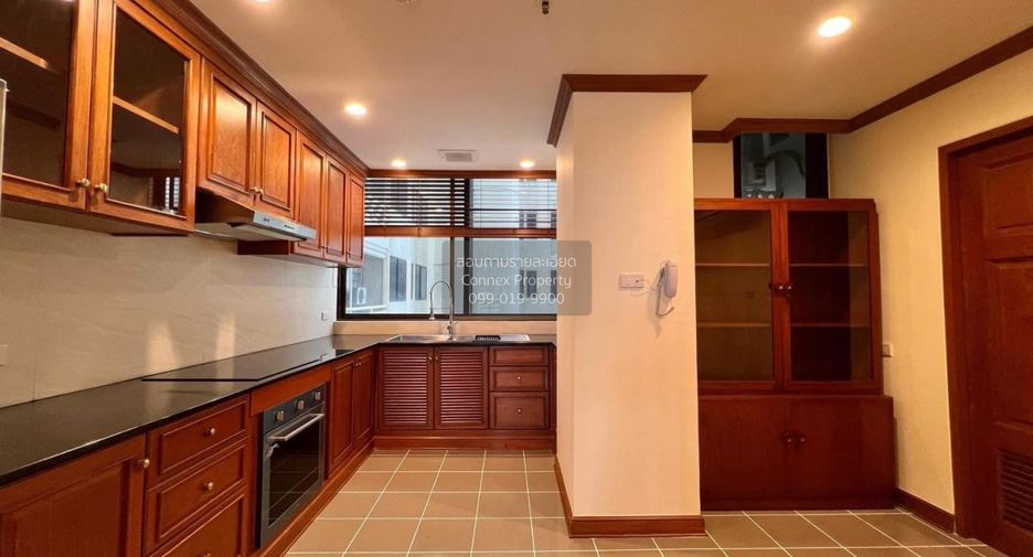 For rent 3 bedrooms condo in Khlong Toei, Bangkok
