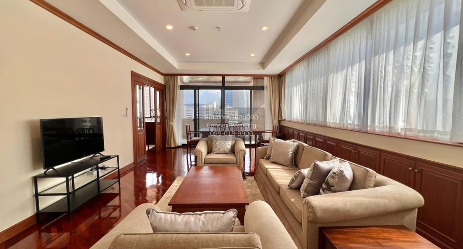 For rent 3 bedrooms condo in Khlong Toei, Bangkok