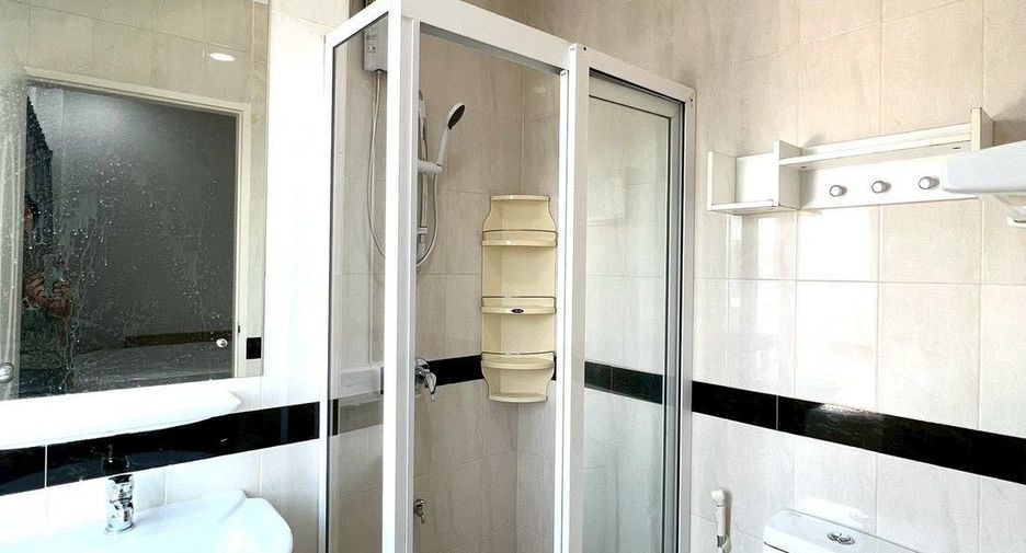 Продажа 3 спальни таунхаус в Пращет, Бангкок