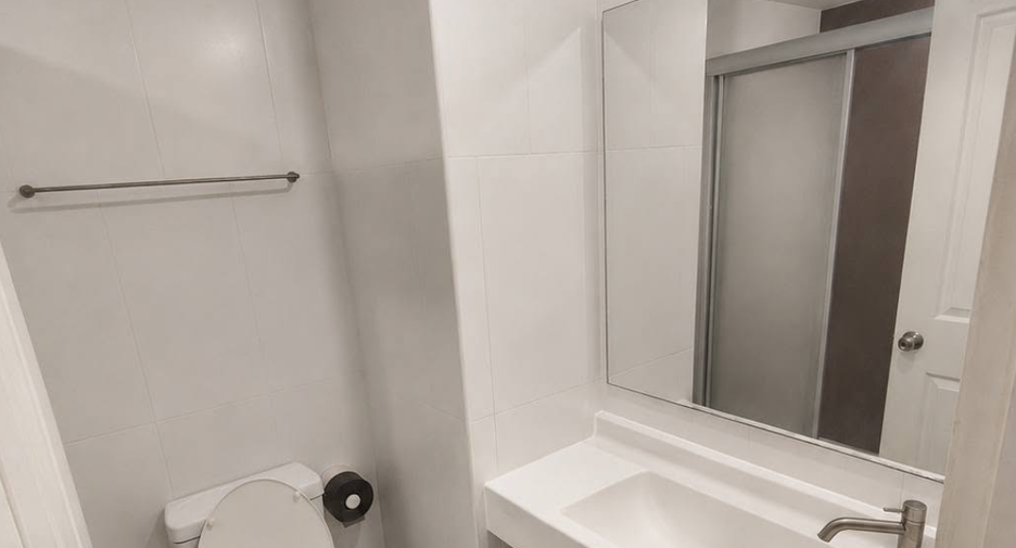 For sale 2 bedrooms condo in Phaya Thai, Bangkok