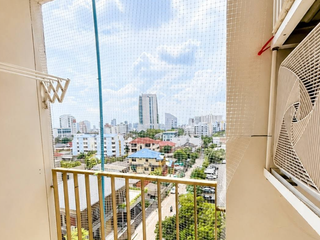 For sale 2 bedrooms condo in Phaya Thai, Bangkok