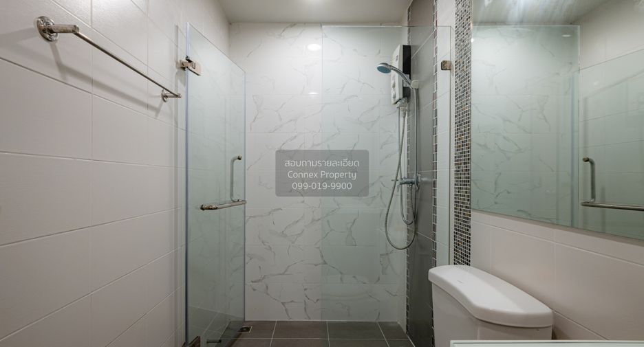 For rent 2 bedrooms condo in Khan Na Yao, Bangkok