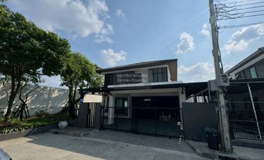 Haus zur Miete mit 4 Zimmer in Bang Phli, Samut Prakan