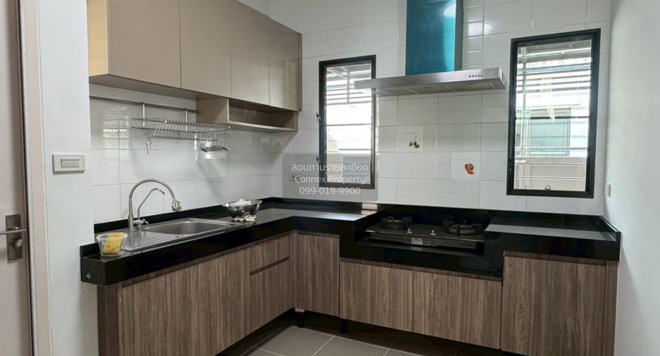 Haus zur Miete mit 4 Zimmer in Bang Phli, Samut Prakan
