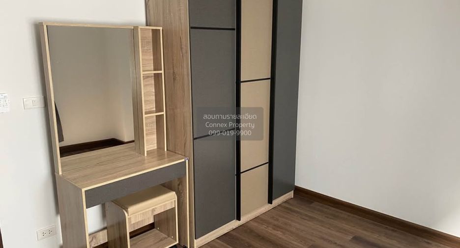 For rent 3 ベッドルーム townhouse in Phra Khanong, Bangkok