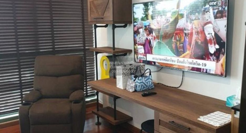 For rent 2 bedrooms condo in Pathum Wan, Bangkok