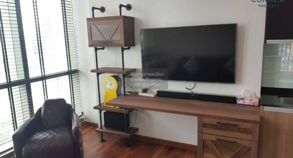 For rent 2 bedrooms condo in Pathum Wan, Bangkok
