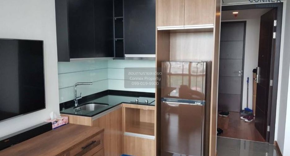 For rent 2 bedrooms condo in Pathum Wan, Bangkok