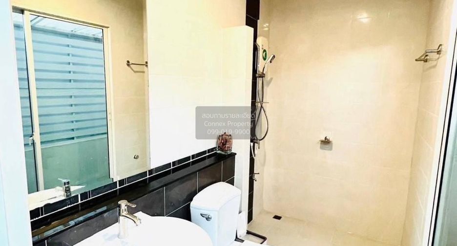For rent 3 bedrooms townhouse in Prawet, Bangkok
