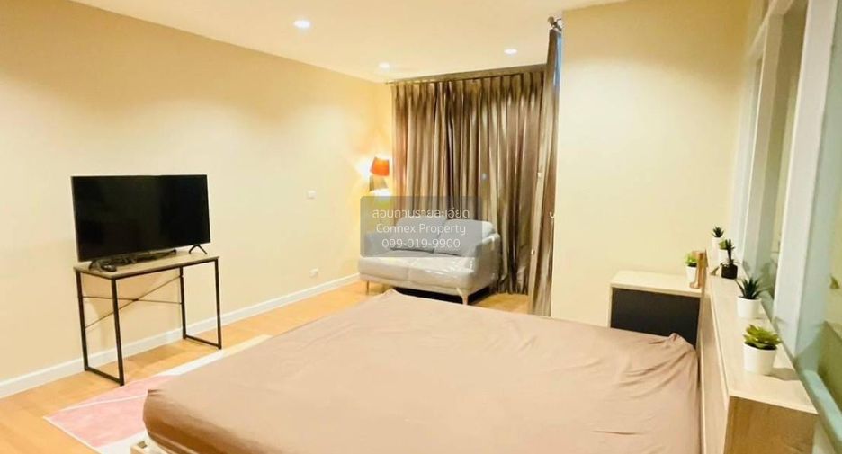 For rent 3 bedrooms townhouse in Prawet, Bangkok