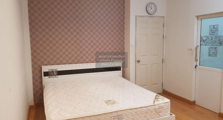For rent 4 bedrooms townhouse in Mueang Samut Prakan, Samut Prakan