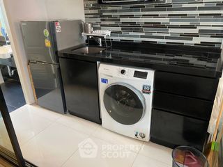 Продажа 2 спальни кондо в Кхлонг Сан, Бангкок