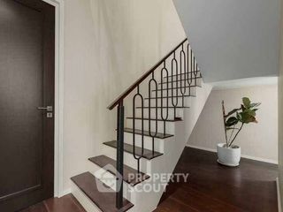 For sale 3 bedrooms condo in Khlong Toei, Bangkok