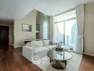 For sale 3 bedrooms condo in Khlong Toei, Bangkok