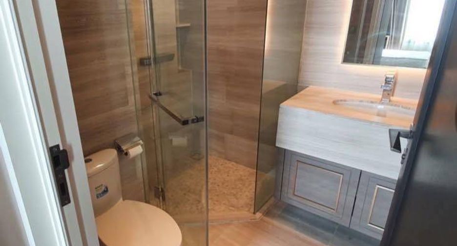 Condo en venta de 2 habitaciones en Khlong Toei, Bangkok