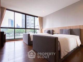 For rent 4 bedrooms condo in Sathon, Bangkok