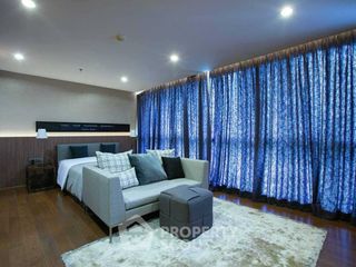For rent 4 bedrooms condo in Sathon, Bangkok