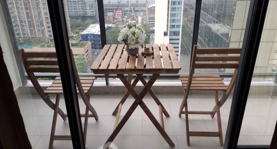 Condo en alquiler y en venta de 1 habitaciones en Watthana, Bangkok