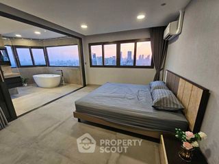 Продажа 3 спальни кондо в Кхлонг Тоеи, Бангкок