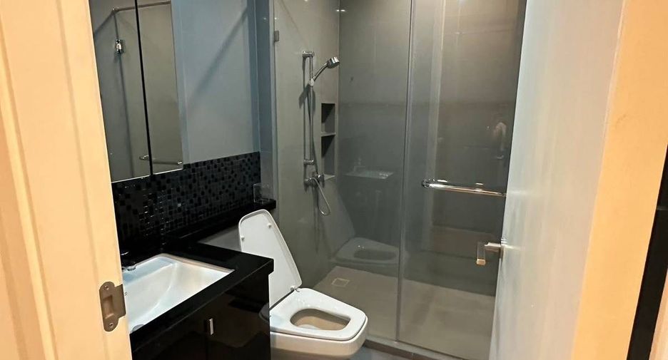 Продажа 2 спальни кондо в Чатучак, Бангкок