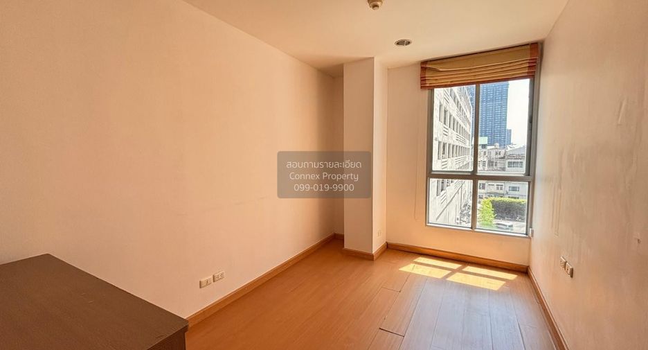 For rent 2 bedrooms condo in Thon Buri, Bangkok