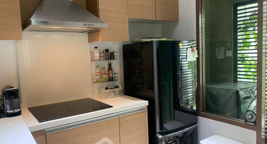 Продажа 3 спальни кондо в Кхлонг Тоеи, Бангкок